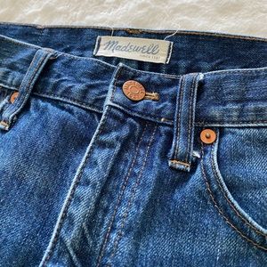 Madewell Distressed Straight Leg Crop Jean size 24